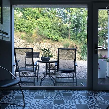 Ivi Apartment Svaty Jur Exterior photo