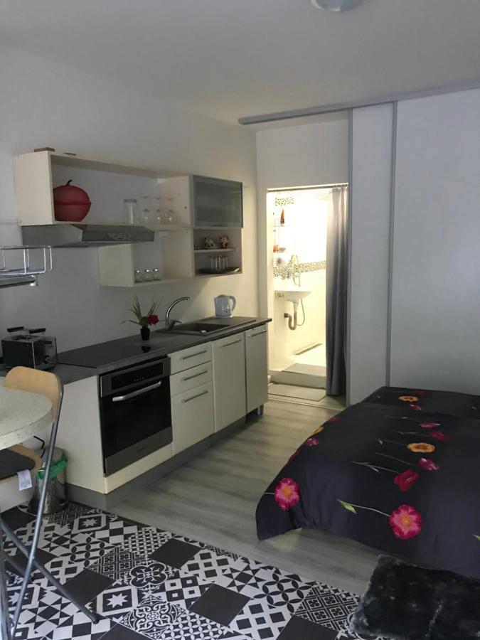 Ivi Apartment Svaty Jur Exterior photo